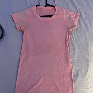 Lululemon pink shirt size 4